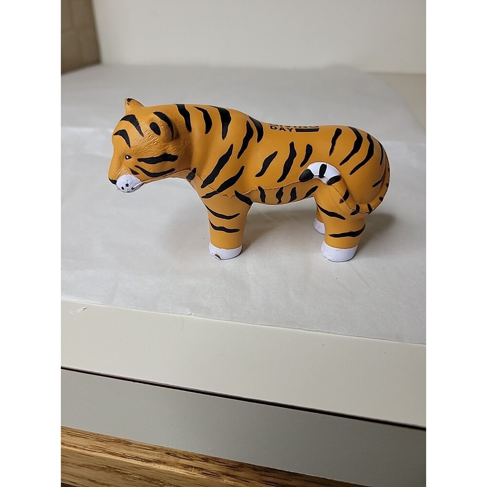 Bengal Giving Day Advertising Stress Tiger Ball with Small Flaw